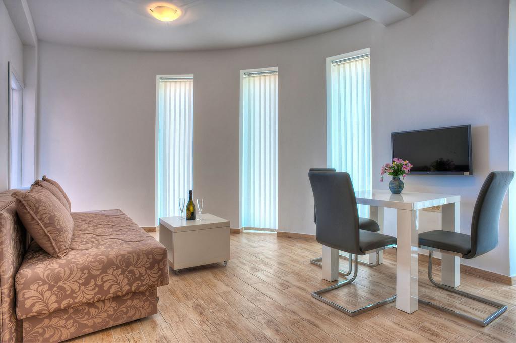 Guest House Przno Bay Sveti Stefan Ngoại thất bức ảnh