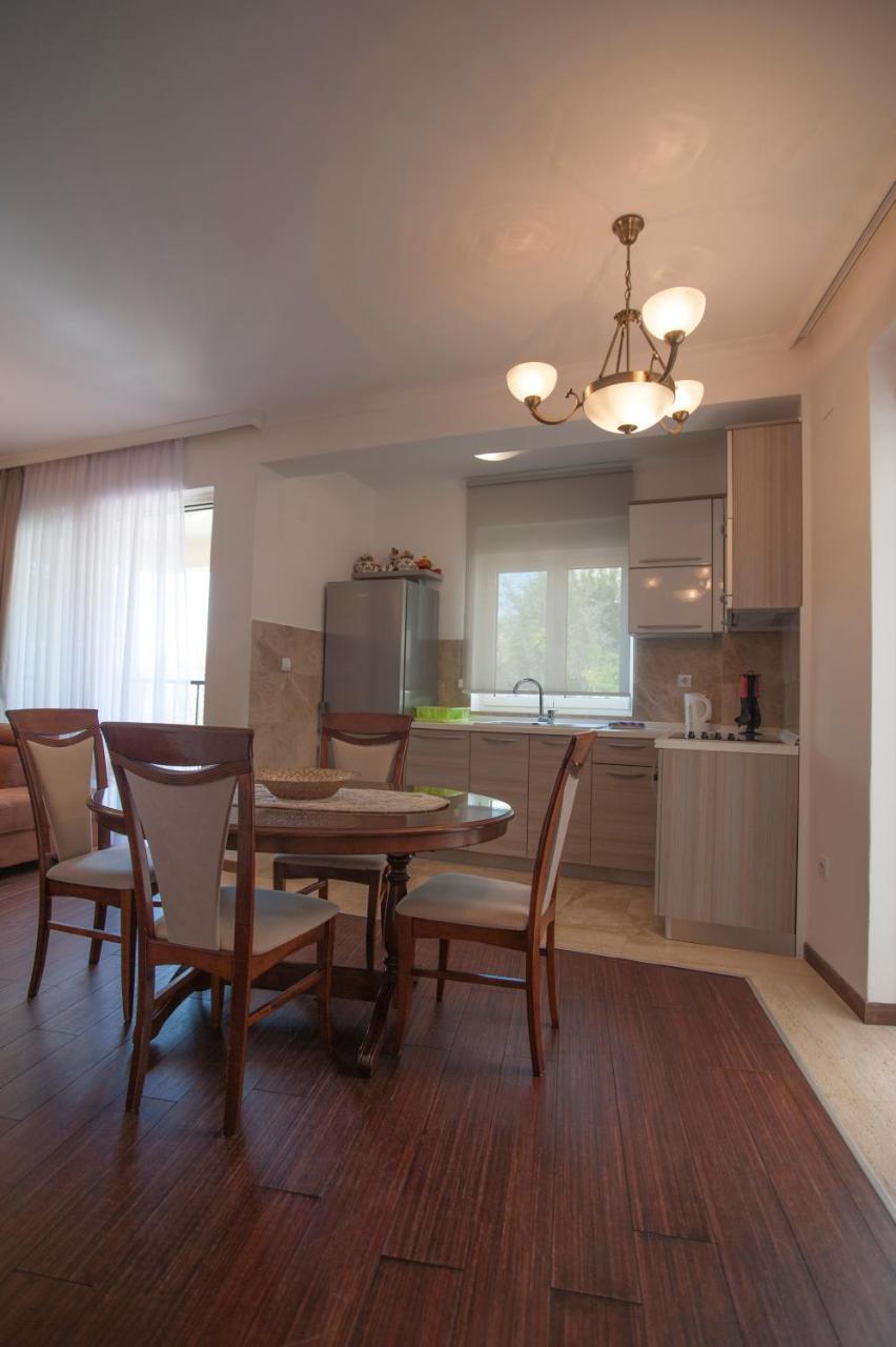 Guest House Przno Bay Sveti Stefan Ngoại thất bức ảnh