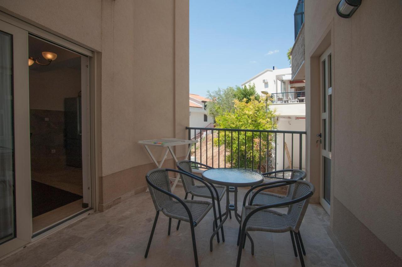 Guest House Przno Bay Sveti Stefan Ngoại thất bức ảnh