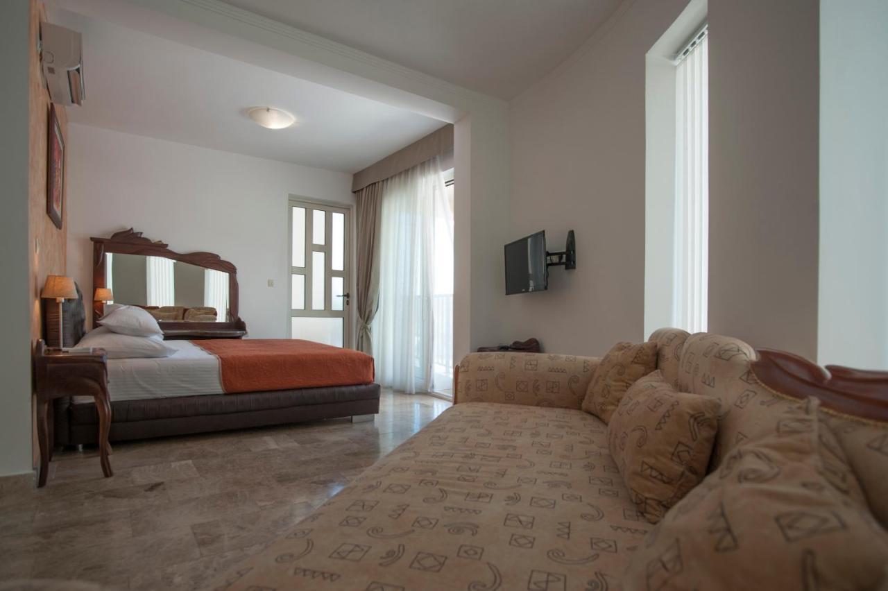 Guest House Przno Bay Sveti Stefan Ngoại thất bức ảnh