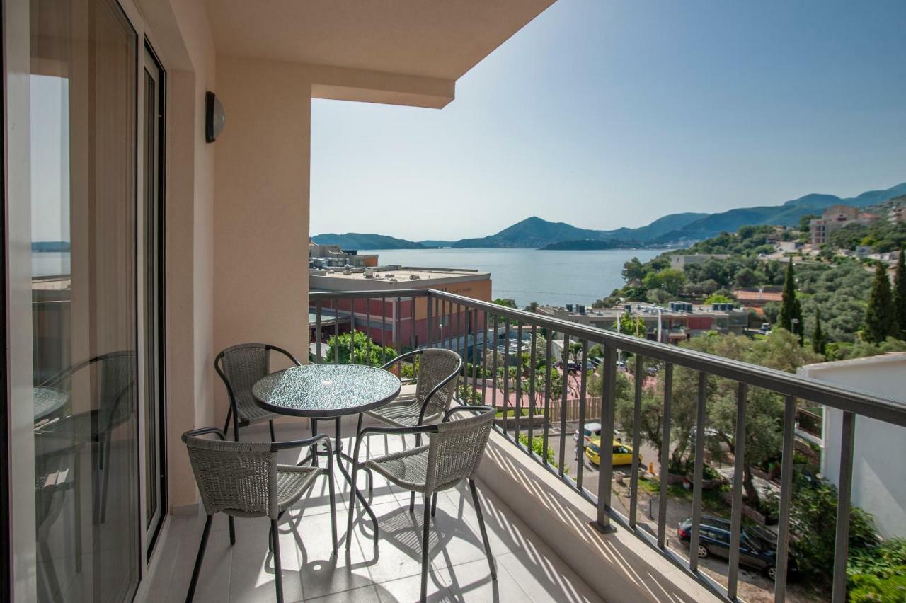 Guest House Przno Bay Sveti Stefan Ngoại thất bức ảnh