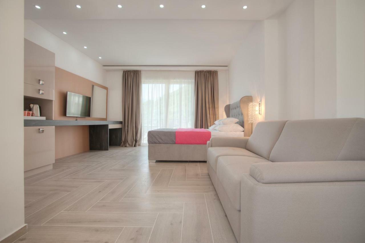 Guest House Przno Bay Sveti Stefan Ngoại thất bức ảnh